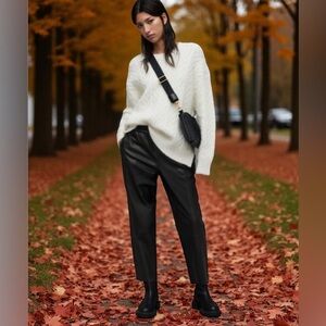 Zara faux leather joggers, black, straight leg, pockets, drawstring waist  🖤